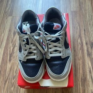 Women’s Nike Dunk Low SP - College Navy